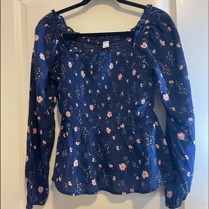 NWT Women’s Ruffled Square-Neck Smocked Top